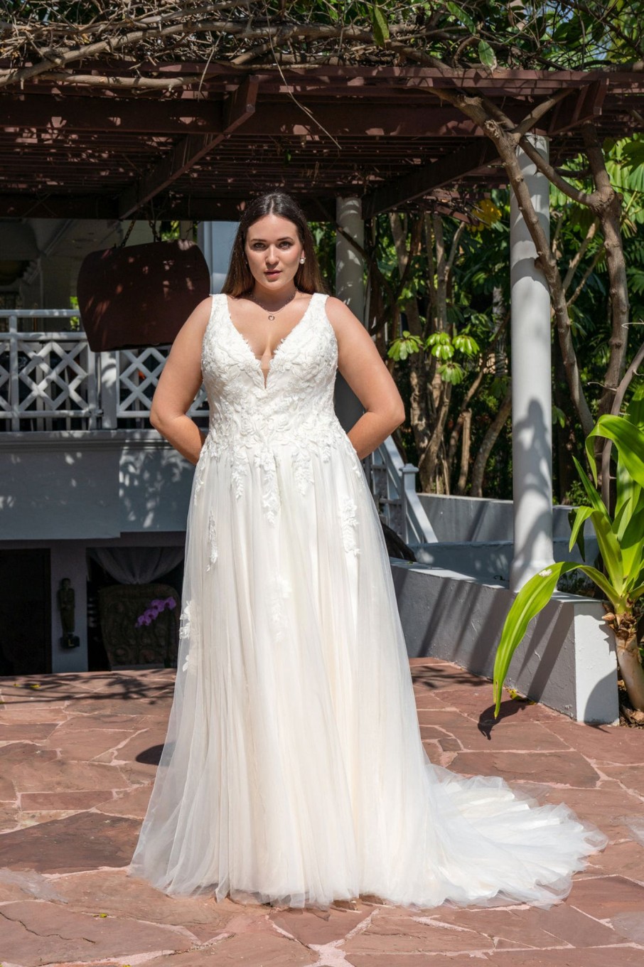 Plus Size Kjoler TP Kjoler | Plus Size Brudekjole Med Smukke Detaljer